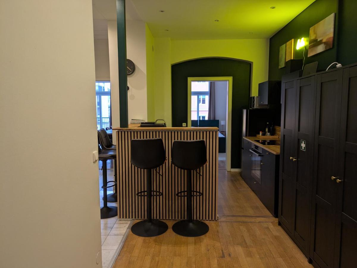 Image 2 of Munich large Apartment 110 qm in very cetral location 1 to 12 Guests