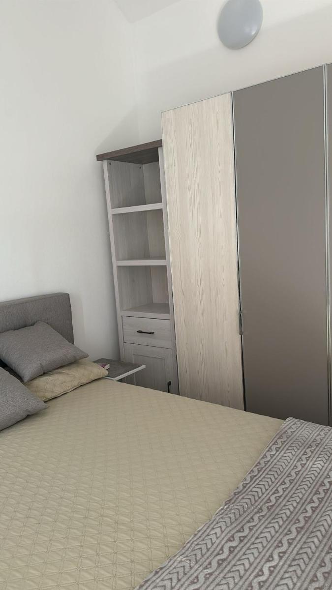 Image 5 of Two-room apartment with fully equipped kitchen near S8 station