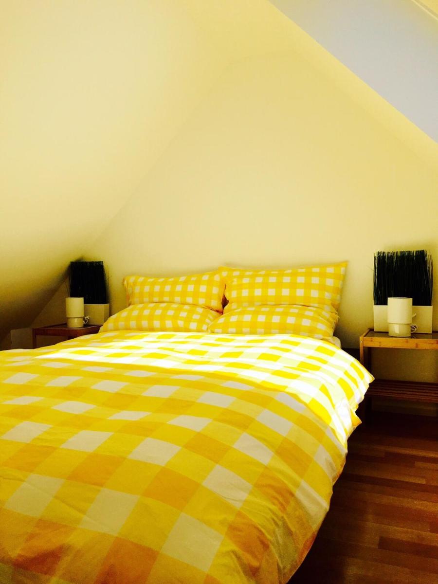 Image 4 of cosy munich rooftop apartment