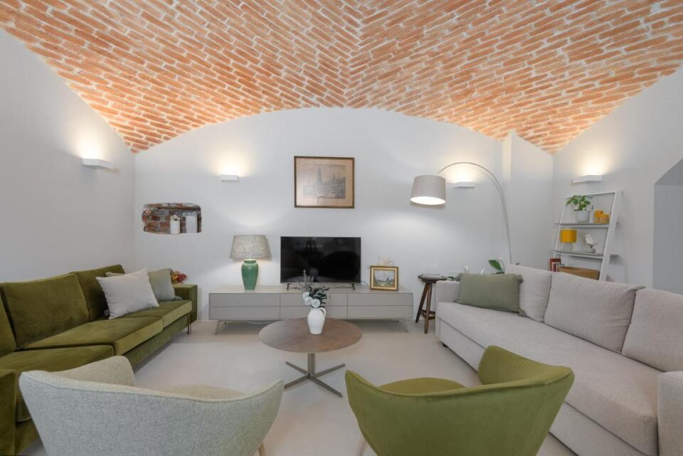 Exklusiv Historisches Apartment mit Deckengewölbe